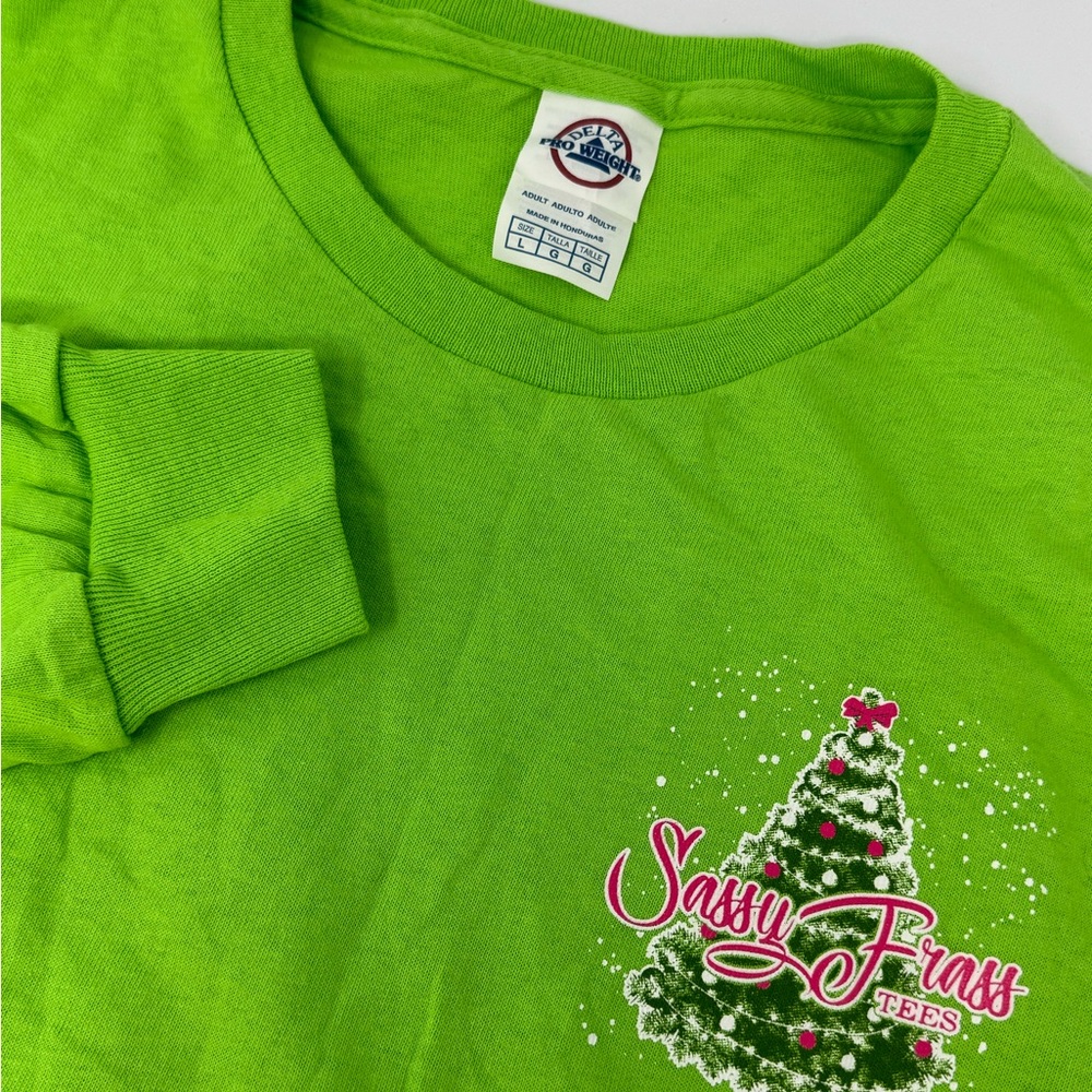 Sassy Frass Merry Christmas Women’s Long Sleeve T-Shirt Graphic Green Sz Lg H5
